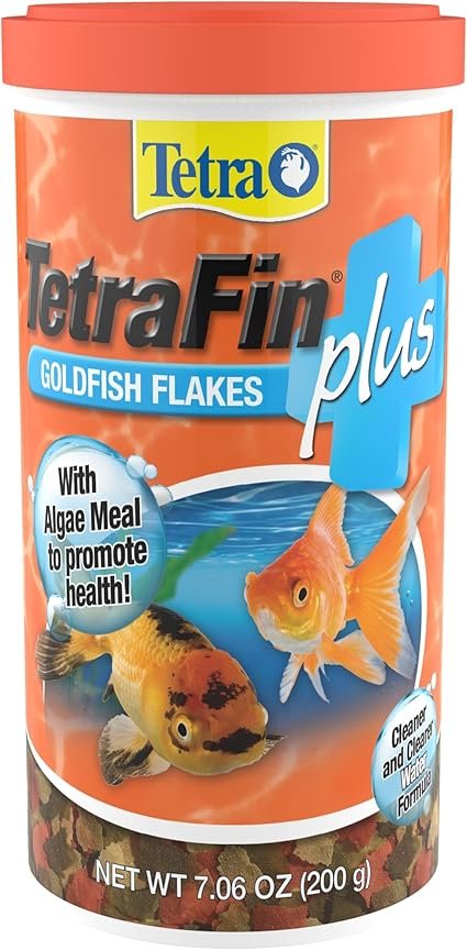TetraFin Plus Goldfish Flakes fish food with algae 7.06 oz